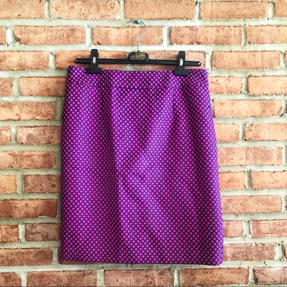 *TAGS ON* Banana Republic Knee Length Skirt